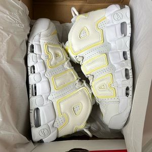 NEW Nike Women’s Air More Uptempo 'Light Citron' DM3035-100